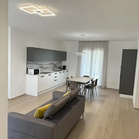 Con Due A Ponte Sasso * Marotta